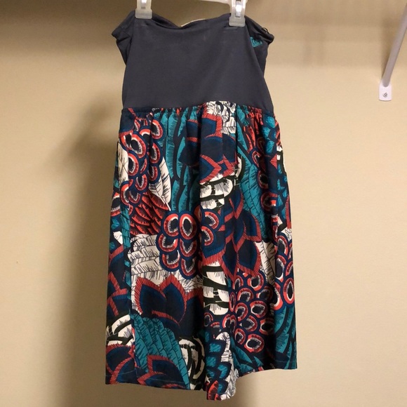 Strapless Roxy dress in colorful print - Picture 2 of 3